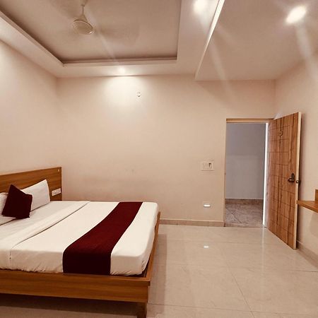 Seema Palace Inn 1 Km From Railwaystaion 迈索尔 外观 照片