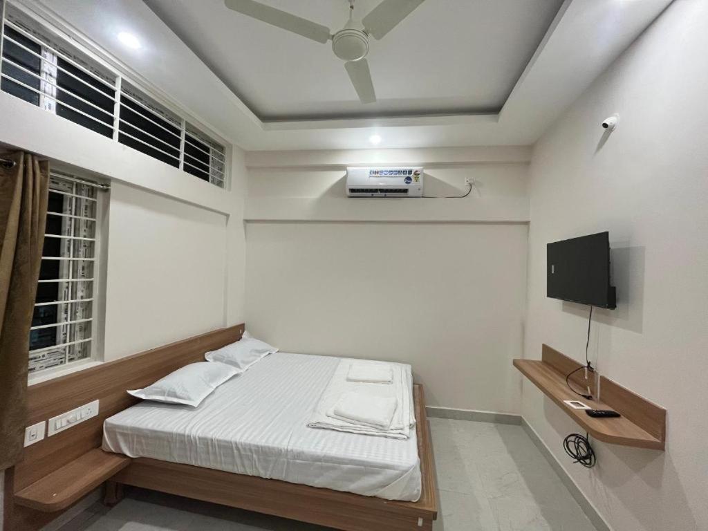 Seema Palace Inn 1 Km From Railwaystaion 迈索尔 外观 照片