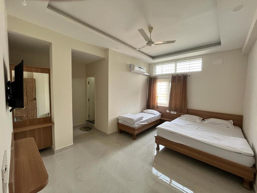 Seema Palace Inn 1 Km From Railwaystaion 迈索尔 外观 照片