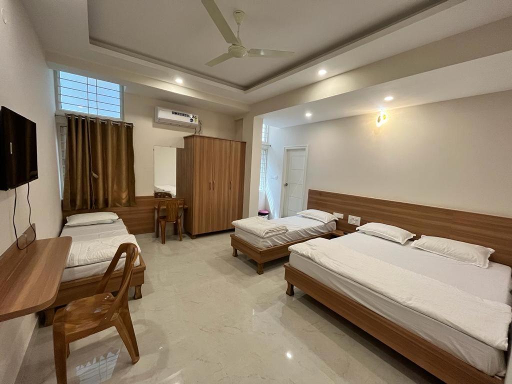 Seema Palace Inn 1 Km From Railwaystaion 迈索尔 外观 照片