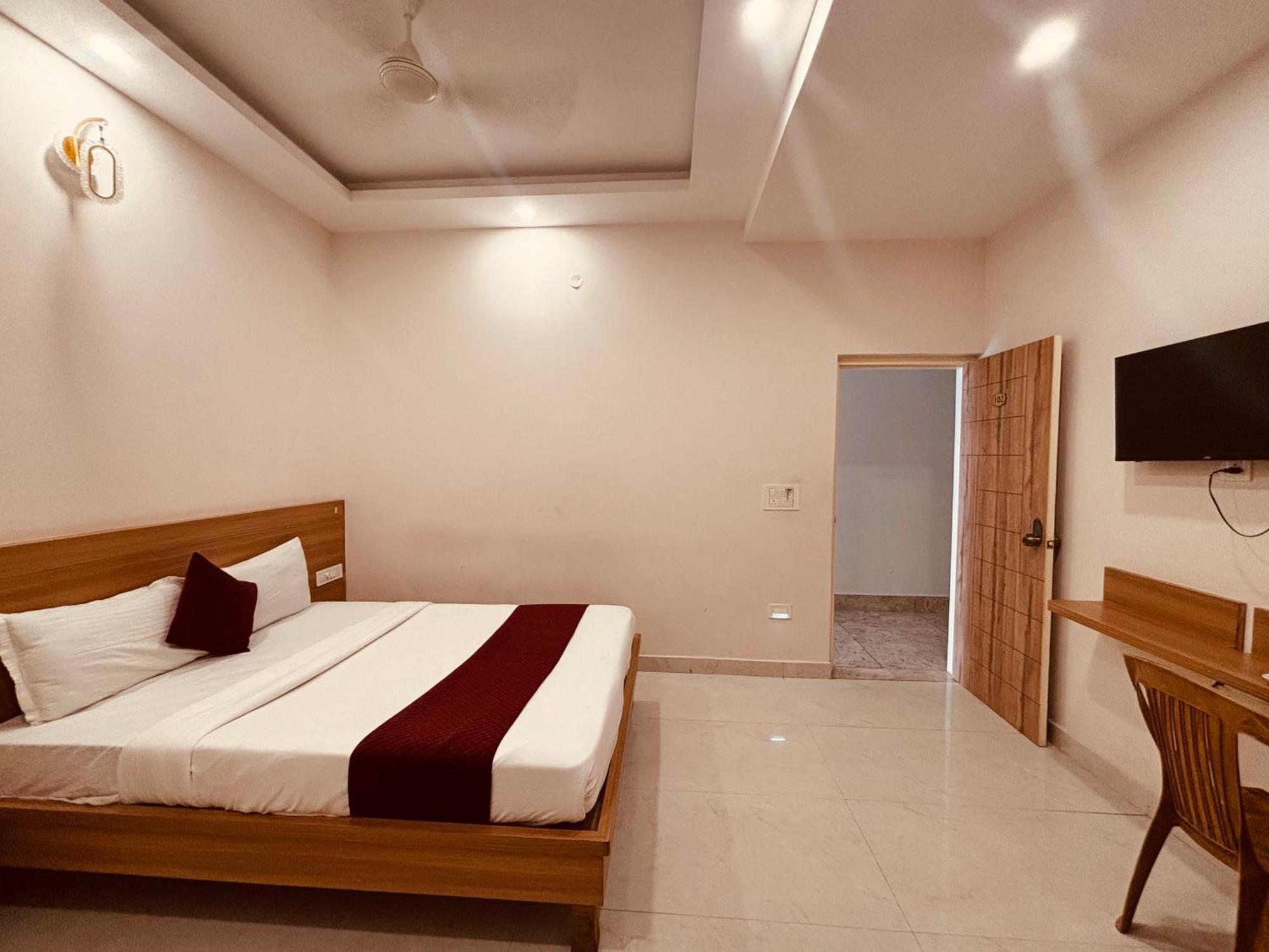 Seema Palace Inn 1 Km From Railwaystaion 迈索尔 外观 照片